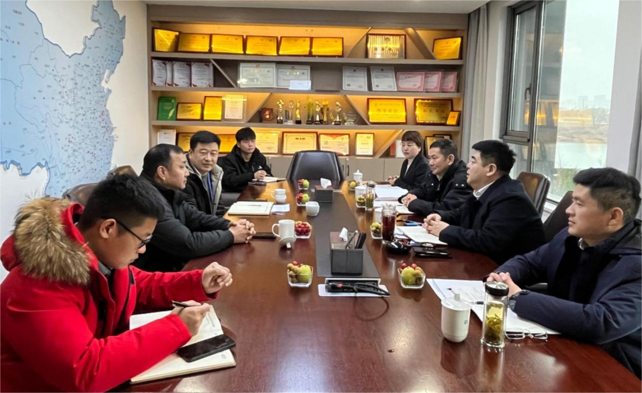 安徽省防水防腐保温行业协会会长李杰带队走访调研副会长单位：合肥三棵树防水工程有限公司