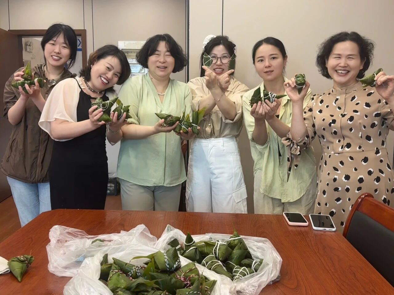 安徽省防水防腐保温行业协会开展端午包粽主题活动